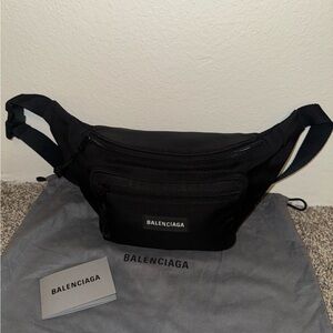 Balenciaga Men's Explorer Belt Pack